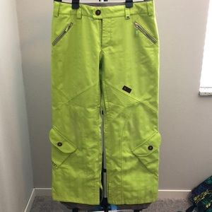 Women’s snowboarding pants
